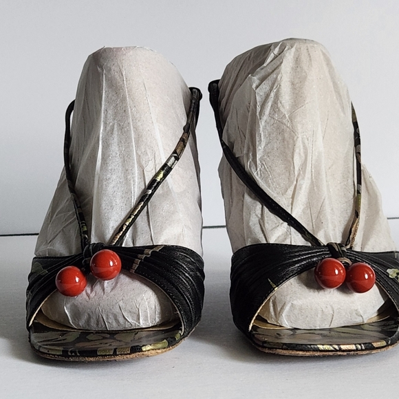 Christian Lacroix Cherry Wedge Sandals Pre-Owned By Kim Kardashian West. - Picture 12 of 13
